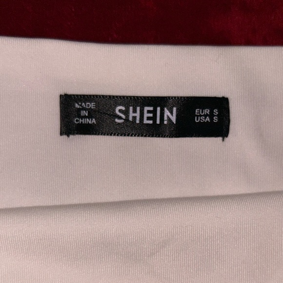 White crop top - Picture 3 of 4